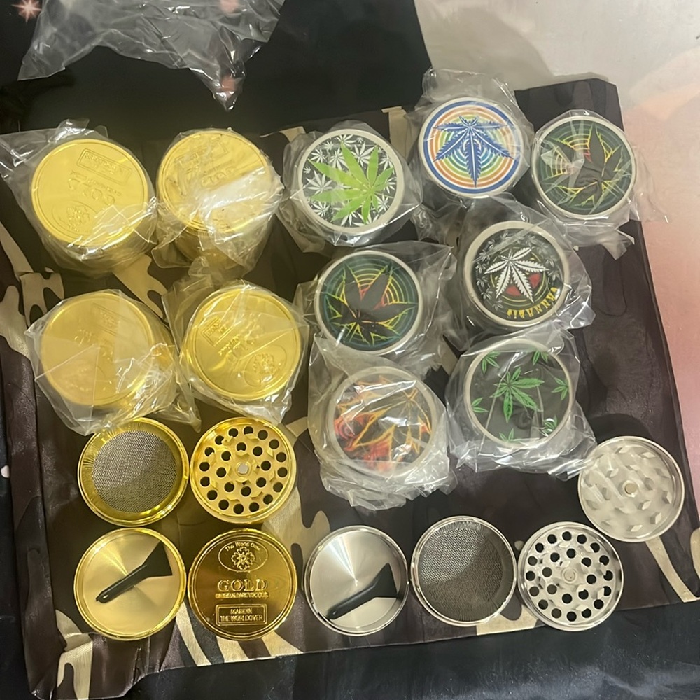 NEW 4-Piece Gold Herb Grinder – The Thunder Crusher, Metal, Sealed, NWT